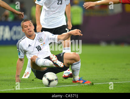 09.06.2012. Lvivi, Ucraina. La Germania Lukas Podolski (C)durante UEFA EURO 2012 GRUPPO B partita di calcio vs Germania Portogallo a Arena Lviv di Lviv, Ucraina, 09 giugno 2012. Foto Stock