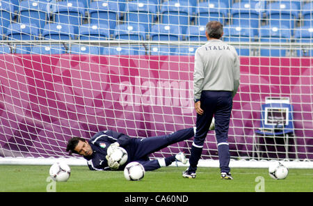 13.06.2012, Poznan in Polonia. EURO 2012 di calcio, Campionato Europeo, Italia squadra nazionale della sessione di formazione di Gianluigi BUFFON (ITA) Foto Stock