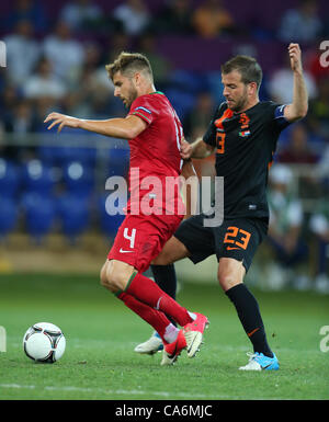 MIGUEL VELOSO & RAFAEL VAN DER PORTOGALLO V HOLLAND EURO 2012 STADIO METALIST KHARKIV Ucraina Ucraina 17 Giugno 2012 Foto Stock