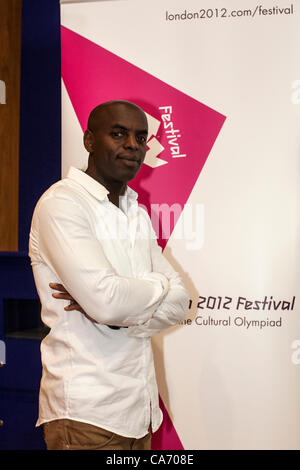 Una Radio DJ, Trevor Nelson, assiste il primo briefing con la stampa per evidenziare il giorno di apertura del Festival di Londra 2012, egli sarà hosting BBC1's Hackney weekend in cui ci sarà un 100 artisti. Londra, UK,19/06/2012 © Mario Mitsis Foto Stock