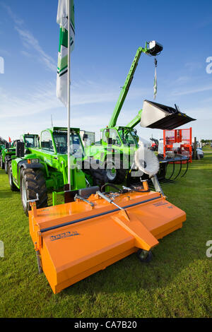 Lincolnshire Eventi Centro, REGNO UNITO, 20 giugno 2012. Uno dei cavalletti agricoli al mattino presto prima che la folla arriva il giorno di apertura del 2012 Lincolnshire Visualizza Foto Stock