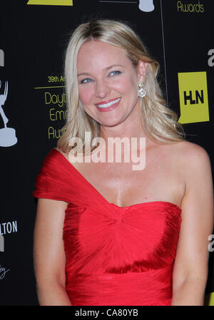 Giugno 23, 2012 - Los Angeles, California, Stati Uniti - Sharon caso assiste il trentanovesimo Giorno annuale Emmy Awards 2012 Il 23 giugno 2012 presso il Beverly Hilton Hotel,Beverly Hills,CA.USA.(Immagine di credito: Â© TLeopold/Globe foto/ZUMAPRESS.com) Foto Stock