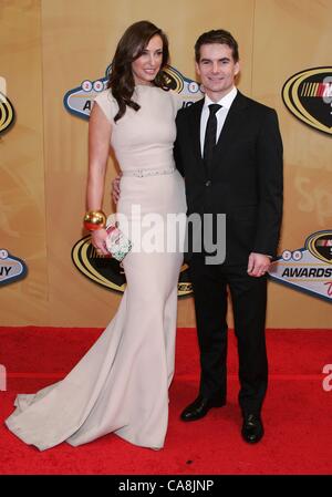 Ingrid Vandebosch, Jeff Gordon di presenze per NASCAR Sprint Cup Series Cerimonia di premiazione, Wynn di Las Vegas, Las Vegas, NV Dicembre 2, 2011. Foto di: James Atoa/Everett Collection Foto Stock