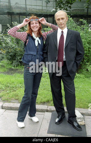 Cera figura del presidente della Federazione Russa Vladimir Putin sulla Neva prospetto. (Credito Immagine: © PhotoXpress/ZUMA Premere) Restrizioni: Nord e Sud America diritti solo! Foto Stock