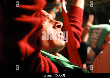 Dic 11, 2003; Lefkosa, Repubblica Turca di Cipro nord; i sostenitori dell'opposizione a una versione CTP rally in Lefkosa/Nicosia, Cipro settentrionale. Foto Stock