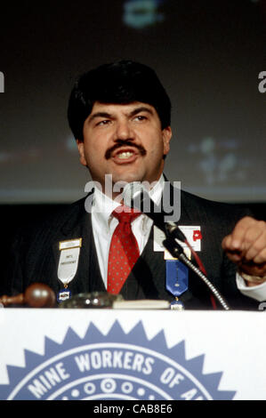 Maggio 18, 2004; Washington, DC, Stati Uniti d'America; File foto. Data sconosciuta. RICHARD TRUMKA, Segretario-Tesoriere della federazione americana del lavoro e Congresso delle organizzazioni industriali. Foto Stock