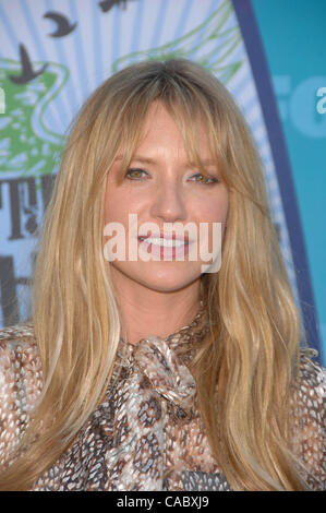 Agosto 08, 2010 - Hollywood, California, Stati Uniti - Anna Torv durante il 2010 Teen Choice Awards, arrivi presso l'Anfiteatro Gibson, 8 agosto 2010 a Los Angeles. K66089MGE.(Immagine di credito: Â© Michael Germana Globo/foto/ZUMApress.com) Foto Stock