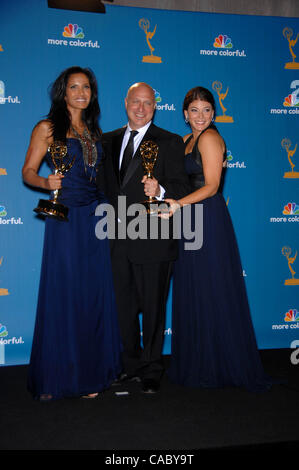 Il 29 agosto 2010 - Hollywood, California, Stati Uniti - Padma Lakshmi, Tom Colicchio e Gail Simmons durante la sessantaduesima annuale di Primetime Emmy Awards tenutosi presso il Nokia Theater, il 29 agosto 2010 a Los Angeles. 2010.K65694MGE(Immagine di credito: Â© Michael Germana Globo/foto/ZUMApress.com) Foto Stock