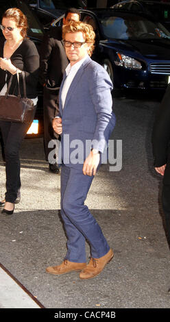 Sett. 21, 2010 - New York New York, Stati Uniti - Attore SIMON BAKER al suo aspetto sulla "Late Night with David Letterman" tenutasi presso la Ed Sullivan Theater. (Credito Immagine: © Nancy Kaszerman/ZUMApress.com) Foto Stock