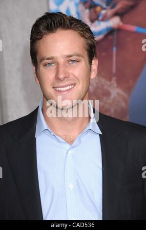 Sett. 30, 2010 - Los Angeles, California, Stati Uniti d'America - Sep 30, 2010 - Los Angeles, California, Stati Uniti d'America - ARMIE HAMMER presso il "segretariato" Premiere Mondiale tenutasi presso l'El Capitan Theater di Hollywood. (Credito Immagine: © Paul Fenton/ZUMApress.com) Foto Stock
