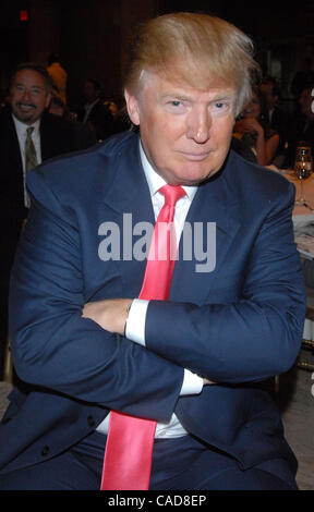 Settembre 01, 2010 - New York New York,USA Donald Trump al 2010 NY kickoff di getto pranzo presso il Cipriani di New York. Immagine di credito: Jeffrey Geller/zuma premere Foto Stock