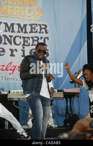 Giugno 04, 2010 - New York New York, Stati Uniti - K65519BCO.DIDDY-denaro sporco esegue su Good Morning America ESTIVO DI UNA SERIE DI CONCERTI IN CENTRAL PARK DI NEW YORK 06-04-2010. Sean Diddy Combs di denaro Diddy-Dirty(Immagine di credito: Â© Bruce Cotler/Globe foto/ZUMApress.com) Foto Stock