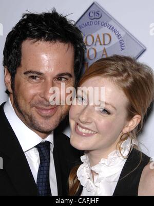 Nov. 15, 2007 - Hollywood, California, Stati Uniti - Jonathan Silverman e Jennifer Finnigan durante il Cedars Sinai ÃƒÂ consiglio dei governatori strada per una cura di gala, svoltasi presso il Beverly Hilton Hotel, il 15 novembre 2007, a Beverly Hills, in California,.. - 2007.K55602MGE(Immagine di credito: Â© Michael Germana/Glob Foto Stock