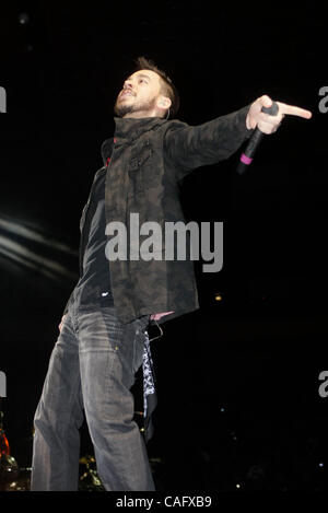 Linkin Park in esecuzione al Madison Square Garden il 21 febbraio 2008. Chester Bennington - lead vocals Mike Shinoda - vox e chitarra. Foto Stock