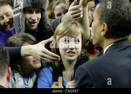 Barack Obama ha spazzato presidenziale democratico concorsi in tre stati di sabato, colpendo gli ultimi colpi in un ematoma avanti e indietro la battaglia con Hillary Clinton per la nomina del partito. Obama cruised alle vittorie decisive in Louisiana, Nebraska e Washington per acquisire lo slancio in un deadlock, stato Foto Stock