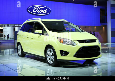 Gen. 10, 2011 - Detroit, Michigan, Stati Uniti d'America. La nuova Ford C-Max. Il 2011 North American International Auto Show (NAIAS) prende il via con la loro stampa evento al centro di Cobo. (Credito Immagine: © Scellino Gene/ZUMAPRESS.com) Foto Stock