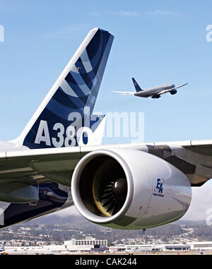 4 Ottobre 2007 - San Francisco, CA, Stati Uniti d'America - Airbus A380 è atterrato all Aeroporto Internazionale di San Francisco Giovedì , 4 ottobre 2007. (Credito Immagine: © Giovanni verde/San Mateo County Times/ZUMA Press) Foto Stock