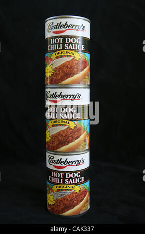 Sep 19, 2007 - Pensacola, FL, Stati Uniti d'America - una fabbrica al centro di un'estate botulismo focolaio in lattine di hot dog salsa chili è impostato per riaprire oggi. Castleberry del cibo società dice che vuole riprendere la produzione alla sua Augusta, in Georgia, in fabbrica. La fabbrica era spento a causa di un cittadino il botulismo outbre Foto Stock
