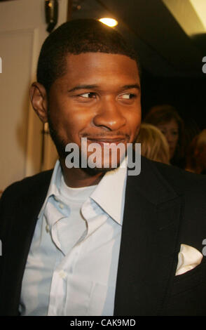 Sep 26, 2007 - New York, NY, STATI UNITI D'AMERICA - cantante USHER al 2007 Clinton iniziativa globale tenutasi presso lo Sheraton Hotel. (Credito Immagine: © Nancy Kaszerman/ZUMA Press) Foto Stock