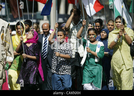 I festaioli riuniti per il musulmano americano parata del giorno lungo Madison Ave. oggi sett. 9, 2007 in Manhattan. Photo credit: Mariela Lombard/ ZUMA premere. Foto Stock