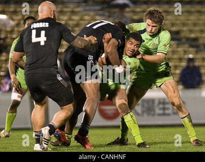 Azione dalla Nuova Zelanda vs Australia match durante il round 7 del rugby 7s world series a Tokyo in Giappone il 31 marzo, 2012. La Nuova Zelanda ha vinto 22-10. Fotografo: Robert Gilhooly Foto Stock