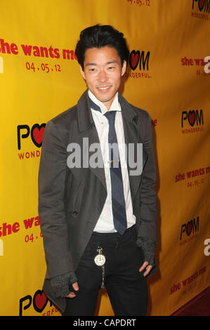 5 aprile 2012 - Los Angeles, California, Stati Uniti - Aaron Yoo frequentando il Los Angeles Premiere di 'Segli mi vuole" tenutosi presso la Laemmle Music Hall 3 di Beverly Hills, la California il 4/5/12. 2012(Immagine di credito: Â© D. lunga/Globe foto/ZUMAPRESS.com) Foto Stock