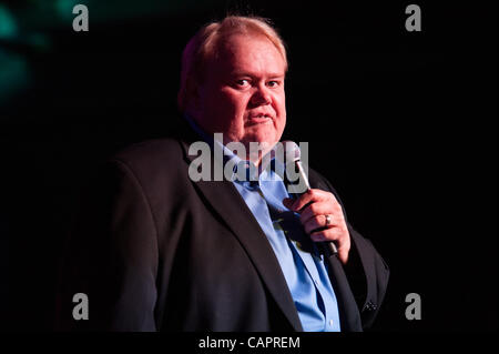 LINCOLN, CA - Aprile 7: Louie Anderson esegue al Thunder Valley Casino Resort a Lincoln, la California il 7 aprile 2012 Foto Stock