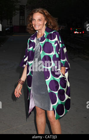 NEW YORK - 17 aprile: Designer Diane von Furstenberg frequentare il Vanity Fair Party durante il Tribeca Film Festival Aprile 17, 2012 a New York. Foto Stock