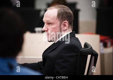 Oslo, Norvegia. 19/04/2012. Anders Behring Breivik in tribunale. Foto Stock