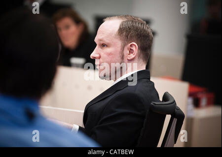 Oslo, Norvegia. 19/04/2012. Anders Behring Breivik in tribunale. Foto Stock