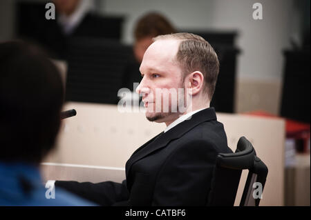 Oslo, Norvegia. 19/04/2012. Anders Behring Breivik in tribunale. Foto Stock