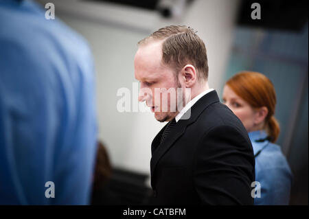 Oslo, Norvegia. 19/04/2012. Anders Behring Breivik in tribunale. Foto Stock