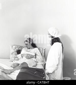 SALLY FIELD con suo figlio Pietro Craig 1969.fornito da foto inc.(Immagine di credito: Â© fornito dal mondo Foto Inc/Globe foto/ZUMAPRESS.com) Foto Stock