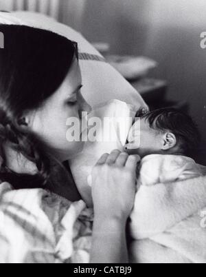 SALLY FIELD con suo figlio Pietro Craig 1969.fornito da foto inc.(Immagine di credito: Â© fornito dal mondo Foto Inc/Globe foto/ZUMAPRESS.com) Foto Stock