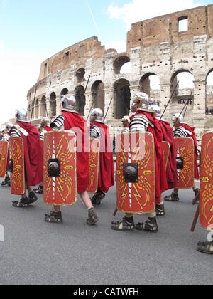 2765 Compleanno - nascita di Roma le celebrazioni dal Colosseo, Roma, Italia, il 22 aprile, 2012 Foto Stock