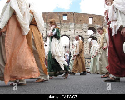 2765 Compleanno - nascita di Roma le celebrazioni dal Colosseo, Roma, Italia, il 22 aprile, 2012 Foto Stock