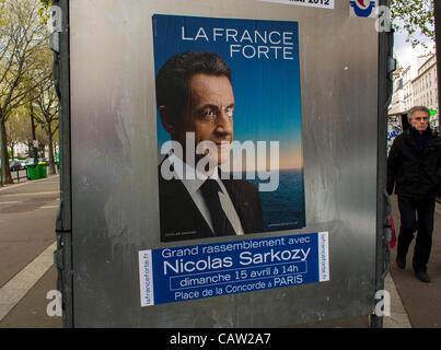 Candidato voto manifesti di strada in mostra, elezioni presidenziali francesi, 'Nicolas Sarkozy' segni della campagna Foto Stock