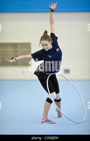 Media Day a Lilleshall NSC British ginnastica. Membri della squadra nella foto in anticipo dei Campionati Europei .Francesca Jones nella foto durante il corso di formazione al Lilleshall NSC Foto Stock