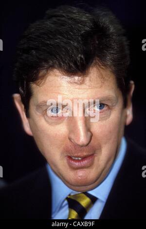 18.06.1994 Roy Hodgson nel corso di una conferenza stampa presso il 1994 Coppa del Mondo negli USA. Foto Stock