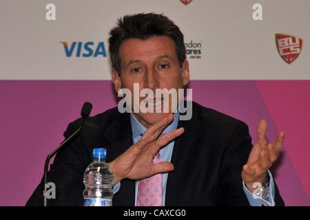 Stadio Olimpico, Stratford, Londra, Regno Unito, mercoledì. 02/05/2012. Signore Sebastian Coe (LOCOG sedia). BUCS lancio atletica conferenza stampa. Il primo evento che si terrà nel nuovo stadio. Foto Stock