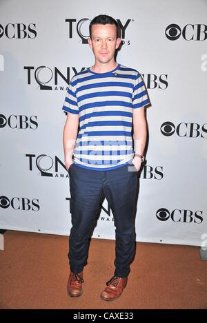 Enda Walsh di presenze per 2012 Tony Awards incontrare i candidati premere reception, il Millennium Broadway Hotel Times Square, New York, NY Maggio 2, 2012. Foto di: Gregorio T. Binuya/Everett Collection Foto Stock