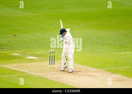 04.05.2012 Birmingham, Inghilterra. Warwickshire v Contea di Durham. Ian Bell batting per Warwickshire il terzo giorno della contea di LV gara di campionato giocato a Edgbaston. Foto Stock