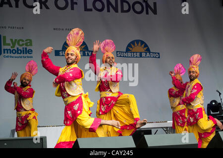 Vaisakhi Festival, Sikh Anno nuovo, Trafalgar Square, Londra, Regno Unito, 06/05/2012 Foto Stock