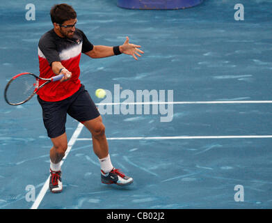 11 maggio 2012 - Madrid, Spagna - 11.05.2012 Madrid, Spagna. Janko TIPSAREVIC in azione contro Novak Djokovic durante i quarti di finale della Madrid Open Tennis Tournament. (Credito Immagine: © Michael Cullen/ZUMAPRESS.com) Foto Stock