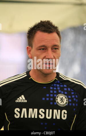 Terry sul modo per iniziare la sessione... Chelsea Football Club la formazione di oggi (15 maggio, 2012)a loro Cobhamm Surrey, Regno Unito stabilimento prima della loro finale di Champions League a Monaco di Baviera, in Germania il 19/5/12 Foto Stock