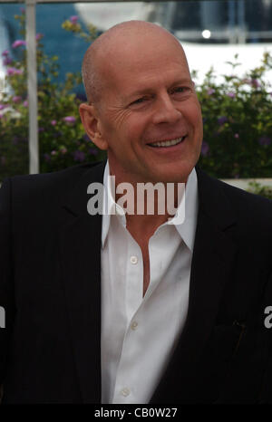 CANNES, Francia - 16 Maggio: attore Bruce Willis assiste il 'Moonrise unito". Foto Stock