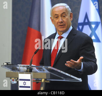 Primo ministro ceco e il suo omologo Izraelian Benjamin Netanjahu durante la visita ufficiale a Praga, 17 maggio, Repubblica Ceca. (CTK foto/Vit Simanek) Foto Stock