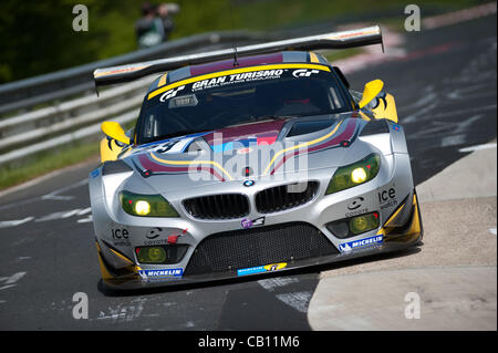 Bas Leinders (BEL) / Markus Palttala (BEL) / Maxime Martin (BEL) guida la #29 SP9-GT3 Marc VDS Racing Team BMW Z4 GT3 durante la pratica per il Nurburgring 24 ore di gara nei pressi di Nurburg, Germania il 17 maggio 2012. Foto: Matt Jacques Foto Stock