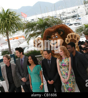 Martin Short, David Schwimmer, Jada Pinkett Smith, Ben Stiller, Jessica Chastain e Chris Rock al Madagascar 3: Europa più voluto photocall al sessantacinquesimo Festival del Cinema di Cannes. Venerdì 18 Maggio 2012 a Cannes Film Festival, Francia. Foto Stock