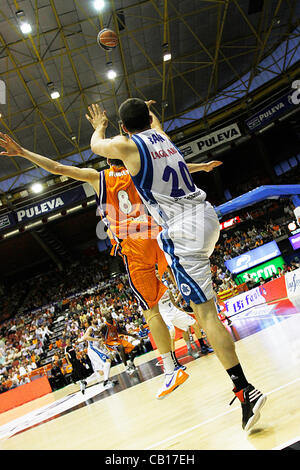 Liga ACB, Playoffs 2012 - 1/4 finals - Valencia Basket Club vs. Lagun Aro GBC - Font de Sant Lluis, Valencia - Spagna - Foto Stock